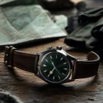 Seiko alpinist 1959 : gros plan lunette boussole, cadran vert